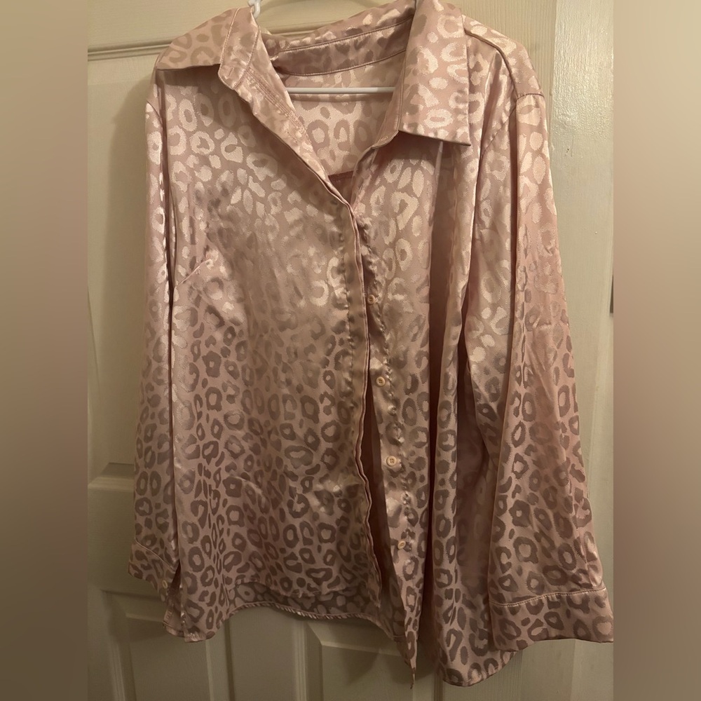 SHEIN Curve Blush Pink Leopard Satin Button-Up Shirt - Size 4XL